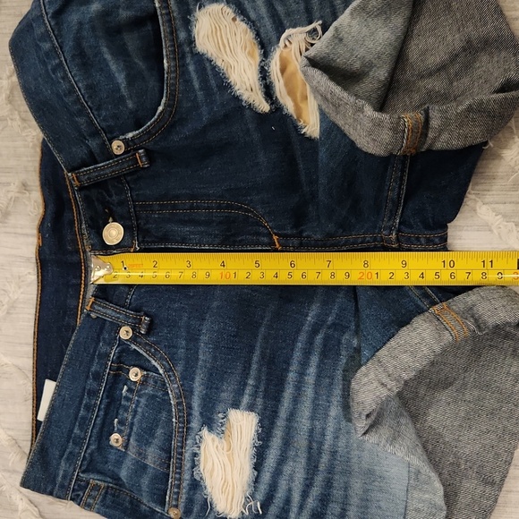 Dark wash, distressed,  cuffed hem Rag&bone distressed jean shorts size 26! - Picture 9 of 10